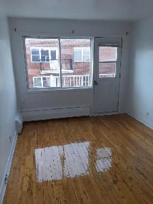 Lasalle 3 ½ disponible pour maintenant, juin ou juillet.