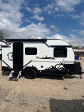 NEW 2026 MODERN BUGGY COUNTRY BORN CB17 loaded with extras!