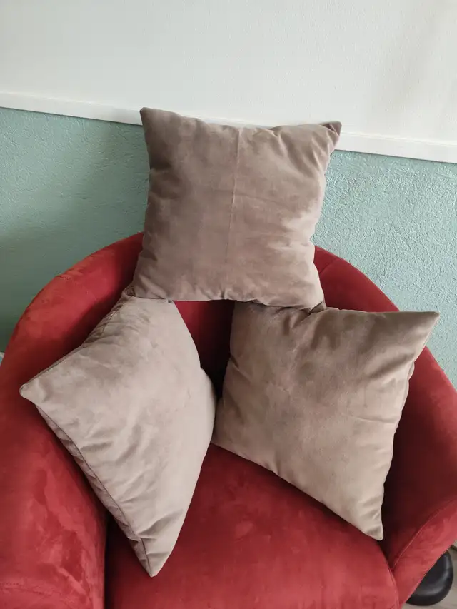 3 New pillows / Handmade /14x14 inches