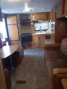 2011 BULLET ULTRA LITE RV TRAILER - Photo 3