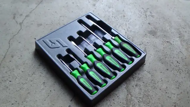 Snap On tools new 6pcs and tray flat/philips$150o.b.o.