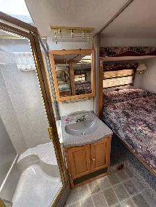 2004 Okanagan 30’ fifthwheel - Photo 9