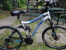 VÉLO AVEC ROUES DE 24 POUCES,SUSPENSION, ENFANTS OU ADULTE. - Photo 2