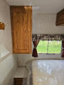 2002 24 ft Sprinter - Photo 4
