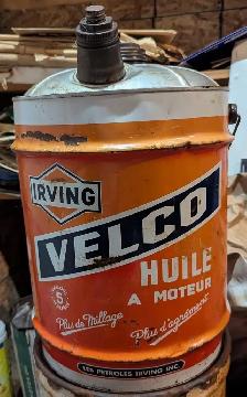 VINTAGE 1950's IRVING VELCO MOTOR OIL (5 GAL. IMP.) CAN - Photo 2
