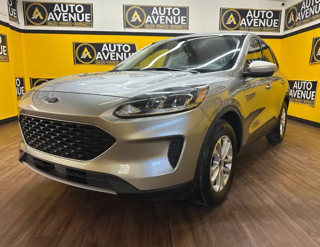 2022 Ford Escape SE - AWD! LEATHER! HEATED SEATS! BIG SCREEN!