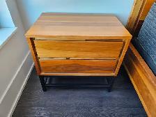 Queen Bed, nightstand and boxspring - Photo 3