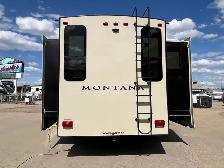 2019 Keystone Montana 310RE, Luxury SPACIOUS, COUPLES UNIT - Photo 10