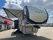 2019 Keystone Montana 310RE, Luxury SPACIOUS, COUPLES UNIT - Photo 12