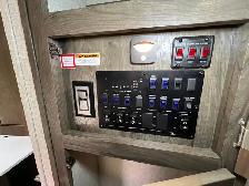 2019 Keystone Montana 310RE, Luxury SPACIOUS, COUPLES UNIT - Photo 36