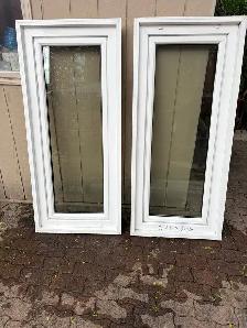 For sale : Two vinyl windows  62 in x26,7in x2,5in