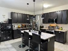 Fully Furnished 4 Beds Home-All Utilities-June 23 to Sept 10 - Photo 6