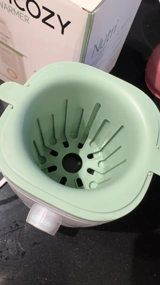 Momcozy Bottle Warmer – Like New – $30 CAD