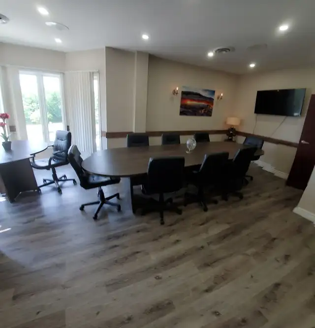 Professional Office Space for Lease in Oakville – Move-In Ready