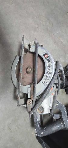 Tools, drills skill saws, worm drive saw, lots of miscellaneo - Photo 4