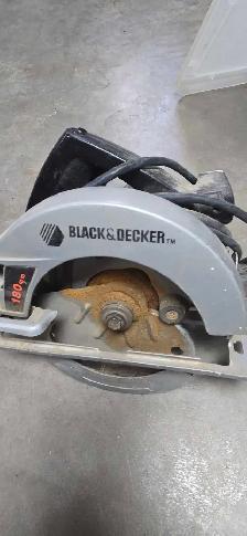 Tools, drills skill saws, worm drive saw, lots of miscellaneo - Photo 7