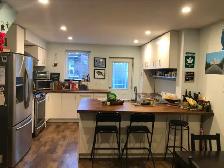 3 Bdrm House-Oakwood LRT/St. Clair W. & Cedarvale Subways - Photo 4