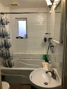3 Bdrm House-Oakwood LRT/St. Clair W. & Cedarvale Subways - Photo 6