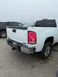 2010 GMC sierra as is - Photo 8