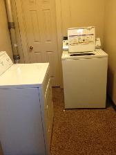 Weyburn downtown townhouse/wifi, power, heat, water included - Photo 10