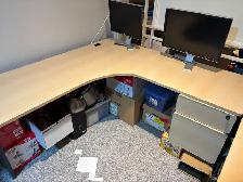 Desk, File cabinet and chairs - Photo 4