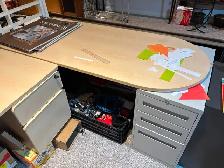 Desk, File cabinet and chairs - Photo 5