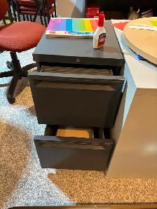 Desk, File cabinet and chairs - Photo 7