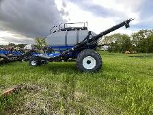 Retirement Sale - New Holland P1060/P2050 Seeder