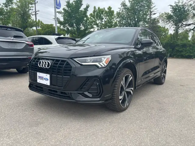 2024 Audi Q3 Technik 45 TFSI quattro S-LINE Low Kms