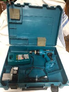 MAKITA CORDLESS DRILL SET