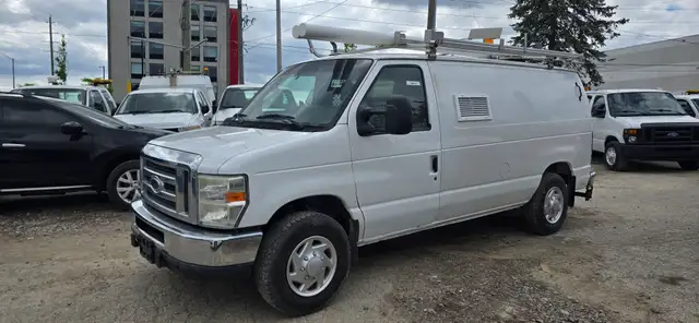 2011 Ford Econoline Cargo Van Commercial E-350 - Generator!