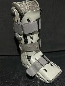 Aircast AirSelect Elite Medium Walking Boot