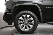 2025 Chevrolet Silverado 2500 CUSTOM Strong Towing, Bold Styling - Photo 4