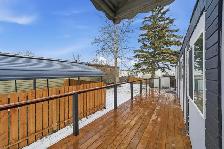 Fantastic deck and yard, spacious interior living area! - Photo 22