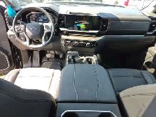 2024 Chevrolet Silverado 1500 RST RST/5.3 V8/LEATHER/ROOF/NAV... - Photo 2