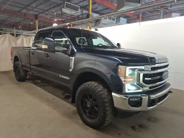 2022 FORD F-250 Super Duty Lariat Crew Cab Long Bed