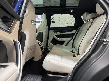 2024 Jaguar F-PACE - Photo 15