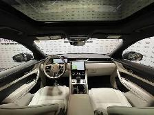 2024 Jaguar F-PACE - Photo 17