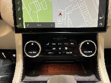 2024 Jaguar F-PACE - Photo 24