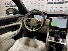 2024 Jaguar F-PACE - Photo 26