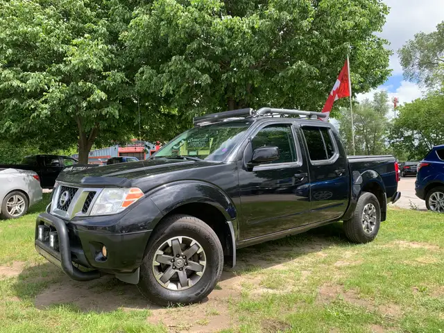 2014 NISSAN FRONTIER PRO4X LOW KMS CERTIFIED LOADED