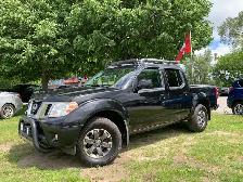 2014 NISSAN FRONTIER PRO4X LOW KMS CERTIFIED LOADED