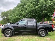 2014 NISSAN FRONTIER PRO4X LOW KMS CERTIFIED LOADED - Photo 2