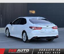 2018 Toyota Camry XLE Hybrid - Photo 11