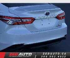 2018 Toyota Camry XLE Hybrid - Photo 12