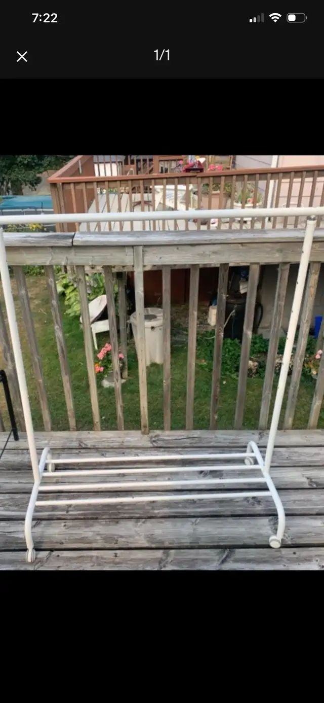 Clothing rack