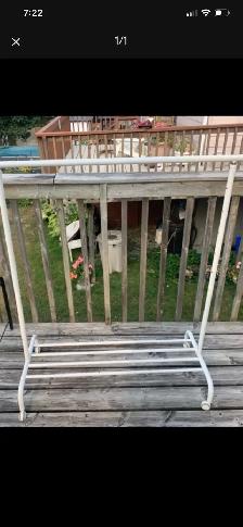 Clothing rack