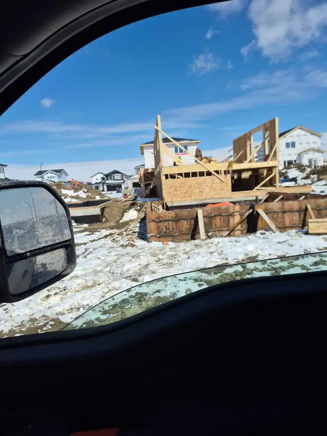 Construction laborer/Cribber needed