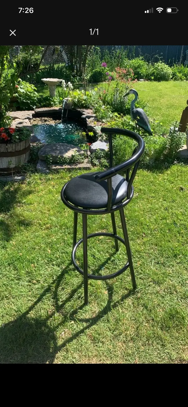 Bar stool