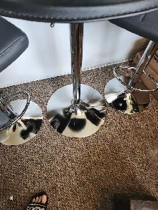 bar stools n table set 4 sale - Photo 5